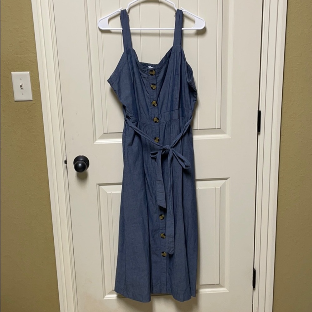 Denim dress with straps and pockets
